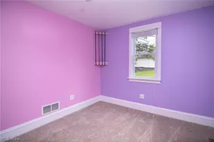 107 Broad St, St Clairsville, OH 43950 - Photo 11