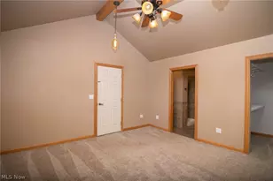 107 Broad St, St Clairsville, OH 43950 - Photo 7
