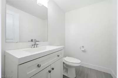 9400 Rockys Court, Grandview Heights, OH 44147 - Photo 15