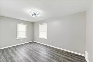 418 Missouri Ave, Lorain, OH 44052 - Photo 17