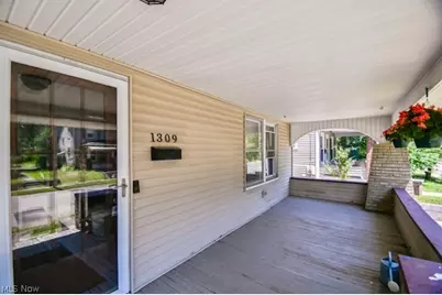 1309 22nd Street NW, Canton, OH 44709 - Photo 3