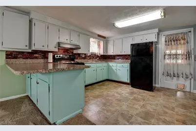 541 Grand Street NW, Bolivar, OH 44612 - Photo 3