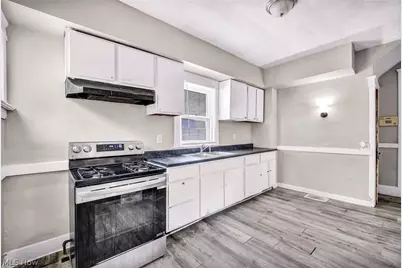 10001 Yale Avenue, Loveland, OH 44108 - Photo 9