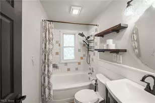 356 E 329th St, Willowick, OH 44095 - Photo 9
