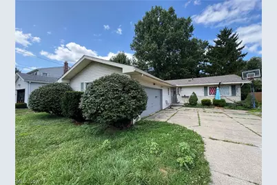 2475 Sand Run, Fairlawn, OH 44333 - Photo 3