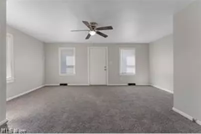 223 E Maple Street, Hartville, OH 44632 - Photo 17