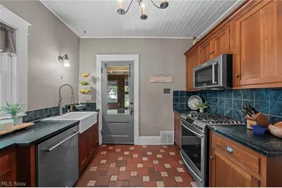 168 Castle Boulevard, Akron, OH 44313 - Photo 21