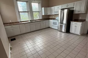 932 Maple Ave, Zanesville, OH 43701 - Photo 3