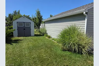230 E 288th Street, Willowick, OH 44095 - Photo 13