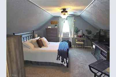 230 E 288th Street, Willowick, OH 44095 - Photo 41
