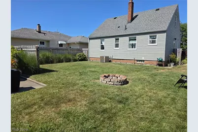 230 E 288th Street, Willowick, OH 44095 - Photo 17