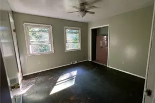 1081 Creek Rd, Pierpont, OH 44082 - Photo 5