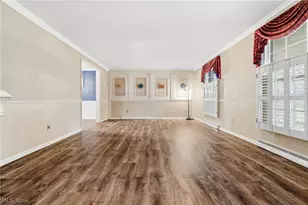 2211 Hunting Valley St NW, North Canton, OH 44720 - Photo 7