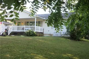 75 E Erie St, Jefferson, OH 44047 - Photo 3