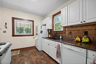 214 Erie St, Elyria, OH 44035 - Photo 17