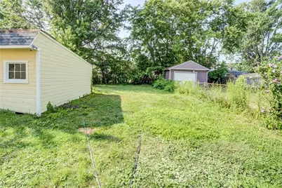 13117 Wilton Avenue, Loveland, OH 44135 - Photo 5
