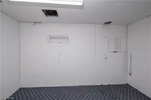 320 Oak St, Uhrichsville, OH 44683 - Photo 25