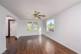 320 Oak St, Uhrichsville, OH 44683 - Photo 11