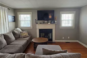 421 Williams Ave, Williamstown, WV 26187 - Photo 3