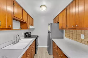 18809 Bella Dr, Loveland, OH 44119 - Photo 11