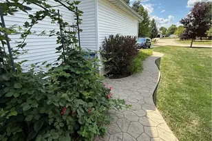 320 Kent St, Wellington, OH 44090 - Photo 37
