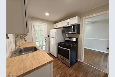 2319 Broad Boulevard, Cuyahoga Falls, OH 44223 - Photo 15