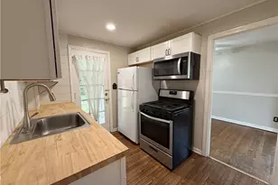 2319 Broad Blvd, Cuyahoga Falls, OH 44223 - Photo 15