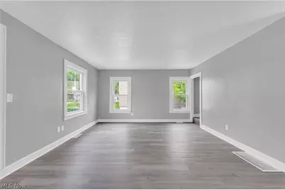 1083 Eastlake Drive, Eastlake, OH 44095 - Photo 5
