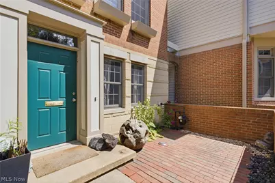 19942 Chagrin Boulevard, Huber Heights, OH 44122 - Photo 9