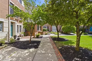 19942 Chagrin Blvd, Huber Heights, OH 44122 - Photo 5