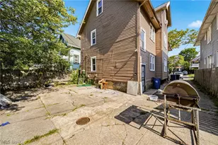11912 Cromwell Ave, Loveland, OH 44120 - Photo 3