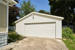 1102 Diagonal Rd, Akron, OH 44320 - Photo 3