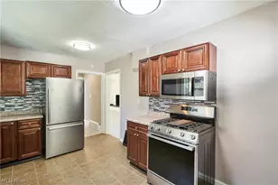 1102 Diagonal Rd, Akron, OH 44320 - Photo 17