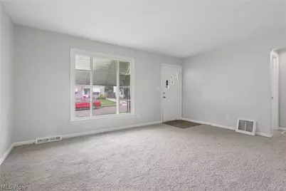 1237 Easton Drive, Akron, OH 44310 - Photo 7