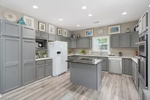 2089 Stillwood Ln, Akron, OH 44313 - Photo 21