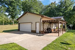 9234 Bailey Rd NE, Bolivar, OH 44612 - Photo 17