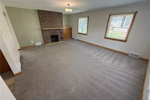 928 S Broadway St, New Philadelphia, OH 44663 - Photo 3