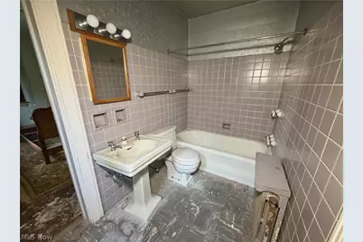 946 Park Boulevard W, East Liverpool, OH 43920 - Photo 35