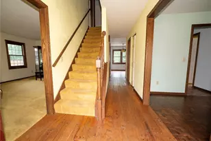 241 Kent Cir NE, New Philadelphia, OH 44663 - Photo 7