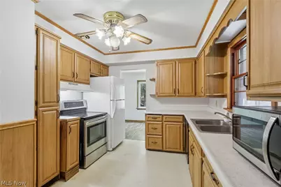 901 S Belle Vista Avenue, Youngstown, OH 44509 - Photo 23