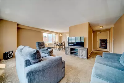 12520 Edgewater Drive #210, Oakwood, OH 44107 - Photo 5