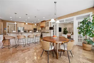 10611 Castle Pines Cir, Concord Twp, OH 44077 - Photo 11