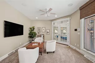 10611 Castle Pines Cir, Concord Twp, OH 44077 - Photo 17