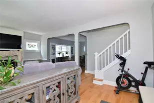 1190 Gladys Ave, Oakwood, OH 44107 - Photo 9