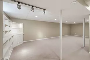 533 Continental Dr, Sagamore Hills, OH 44067 - Photo 41