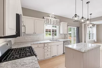 533 Continental Drive, Sagamore Hills, OH 44067 - Photo 5
