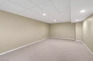 533 Continental Dr, Sagamore Hills, OH 44067 - Photo 43