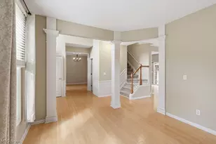 533 Continental Dr, Sagamore Hills, OH 44067 - Photo 17