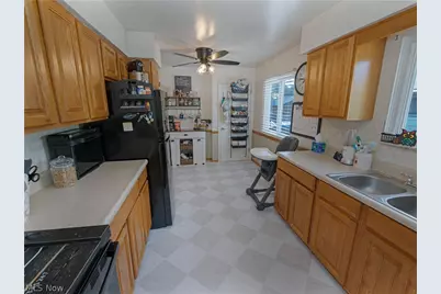 510 Hilbish Avenue, Akron, OH 44312 - Photo 9