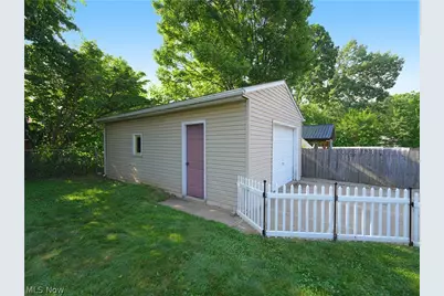 510 Hilbish Avenue, Akron, OH 44312 - Photo 1
